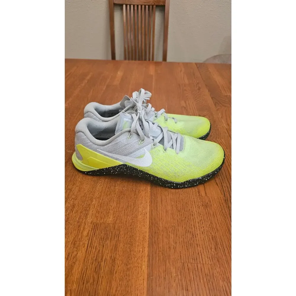 Nike Metcon 3 Men's Sz 9.5 pure Platinum‎ Volt' Training Sneakers Shoes